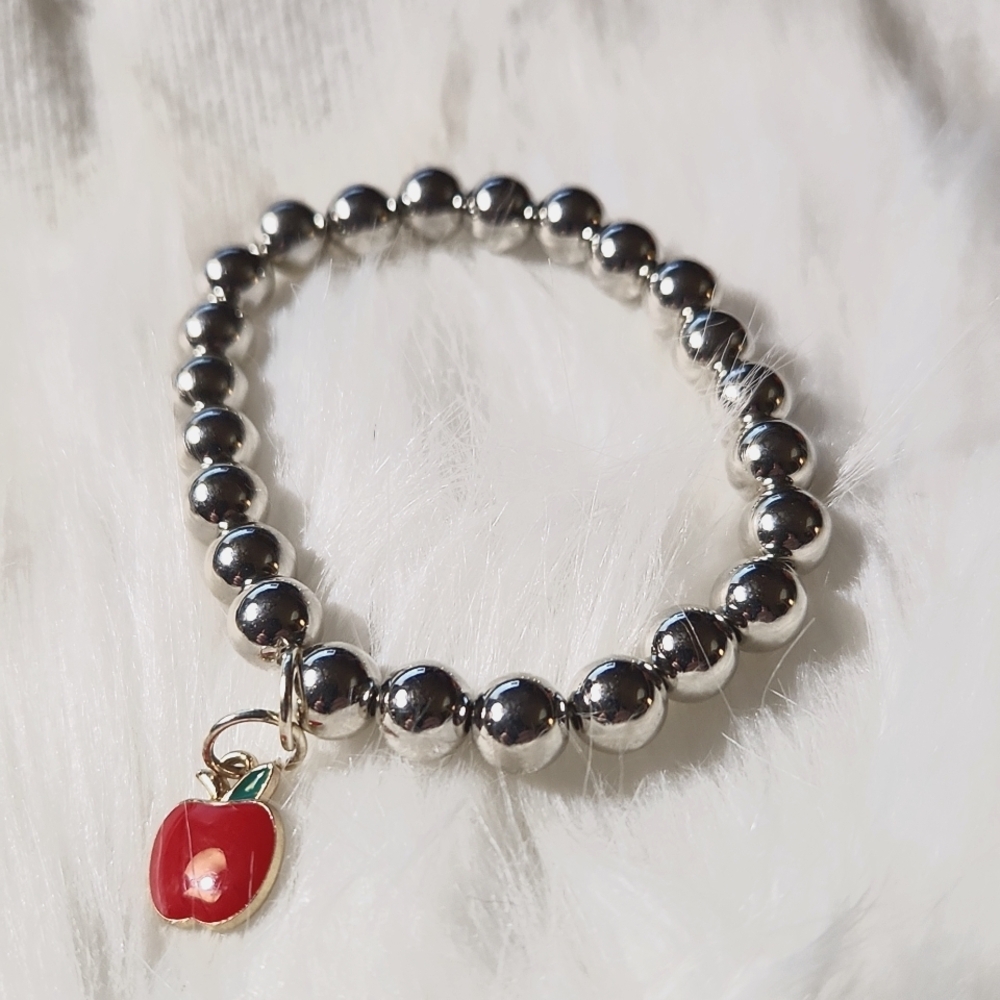 By Krafty_Korner : hand crafted charm bracelet